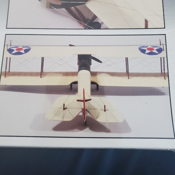 : New lindberg Curtiss jenny Model Kit no. 72583 - Picture 9 of 14